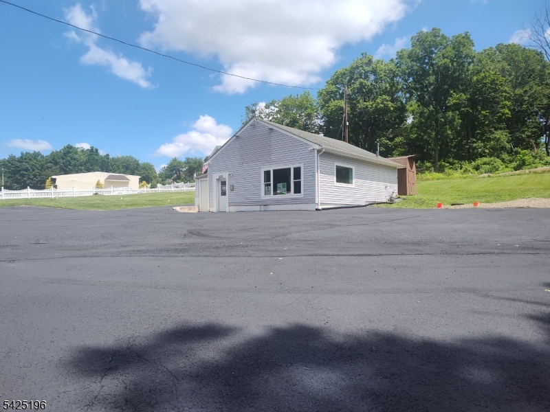 222 Route31 — photo