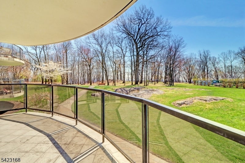 2 Claridge Dr. 1Le — photo