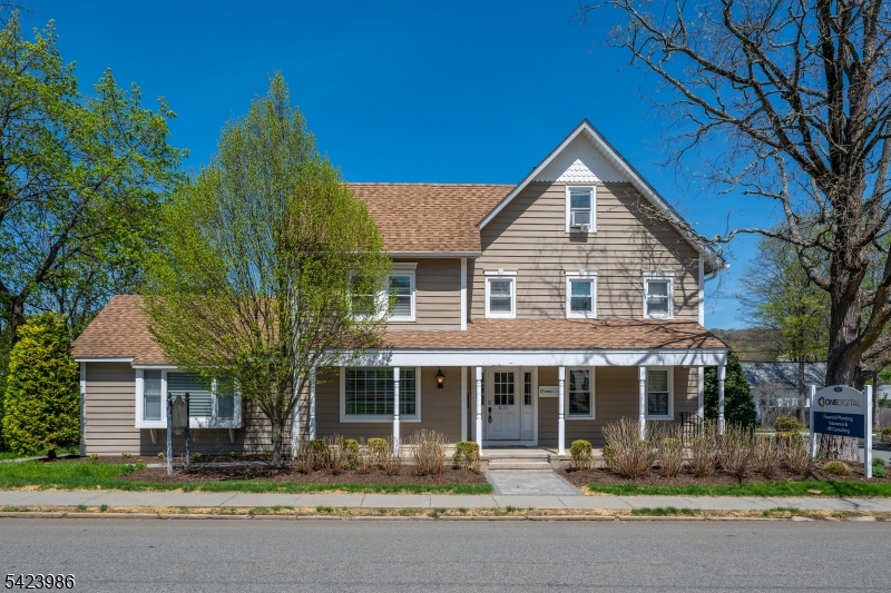 305 W Main Street — photo