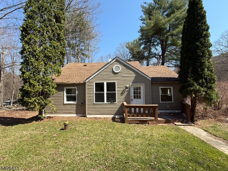 15 River Drive — photo