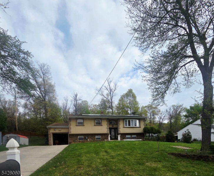 65 Shady Lane — photo