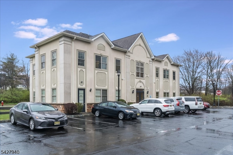 172 Washington Valley Road — photo