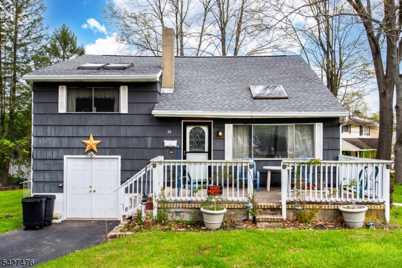 32 Madison Drive — photo