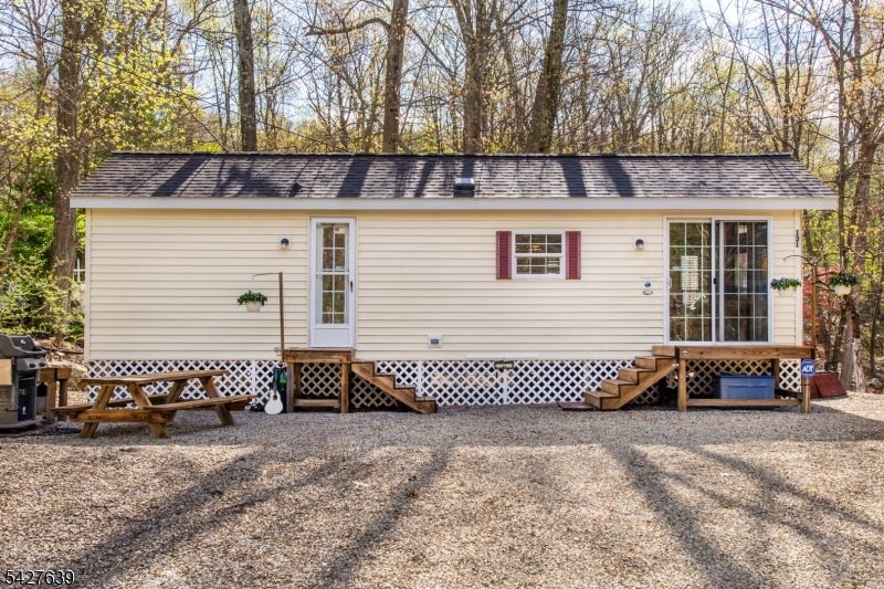 131 Sycamore Village — photo