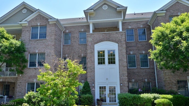15 Zachary Way 9615 — photo