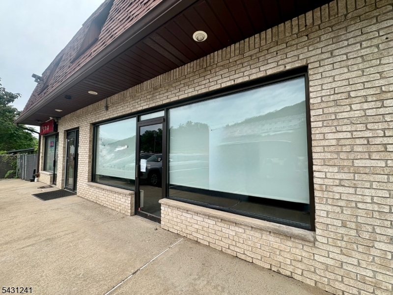 1220 State Rt 23 — photo