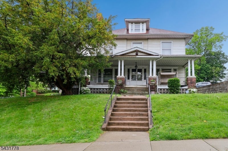 141 Aycrigg Ave — photo