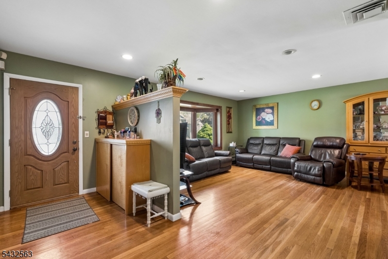 112 Pitt Road, Springfield, NJ 07081 — photo 3