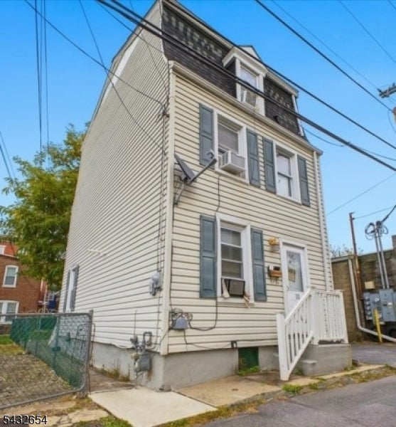 11 Cedar Aly — photo