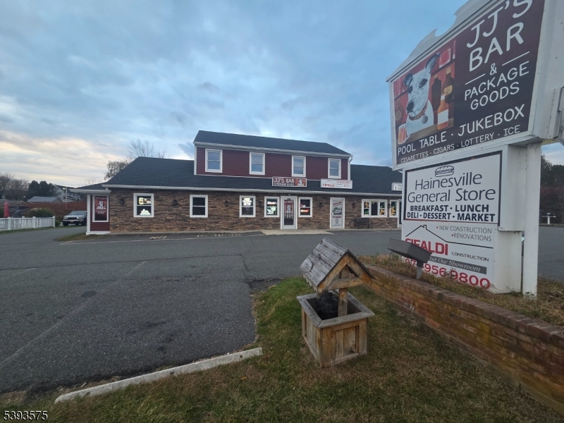 269 US Highway 206 — photo