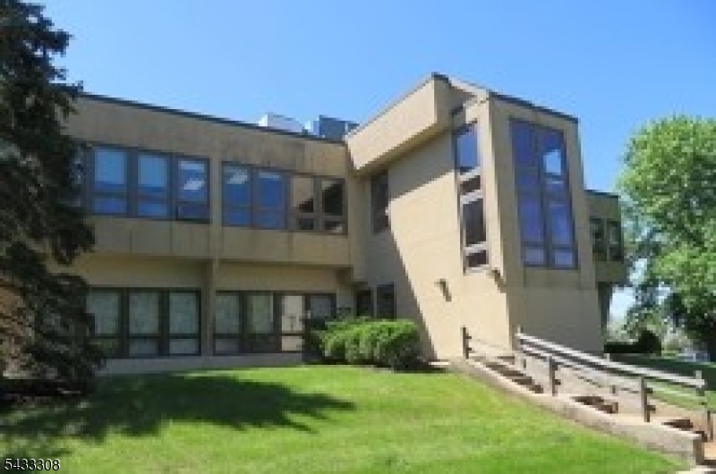 674 Route202206 — photo