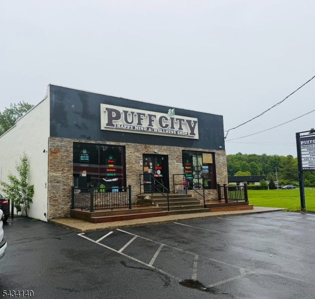 414 State Rt 23 — photo