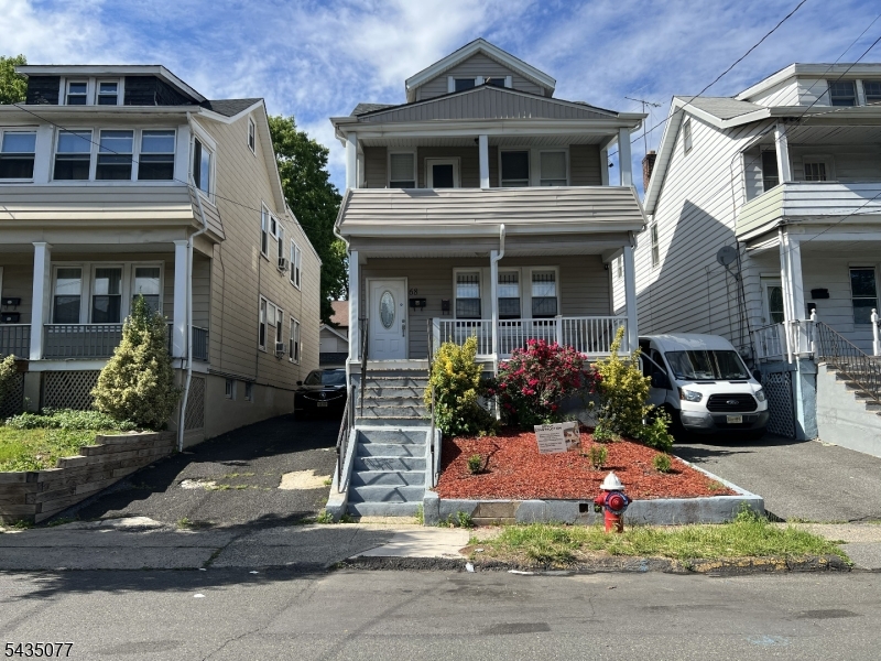 68 Wolf Place 1 — photo