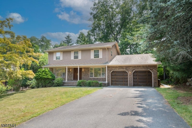 20 Whitewood Dr — photo