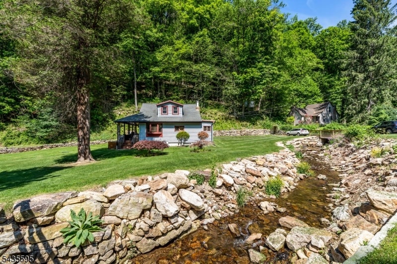 145 MillBrook Rd — photo