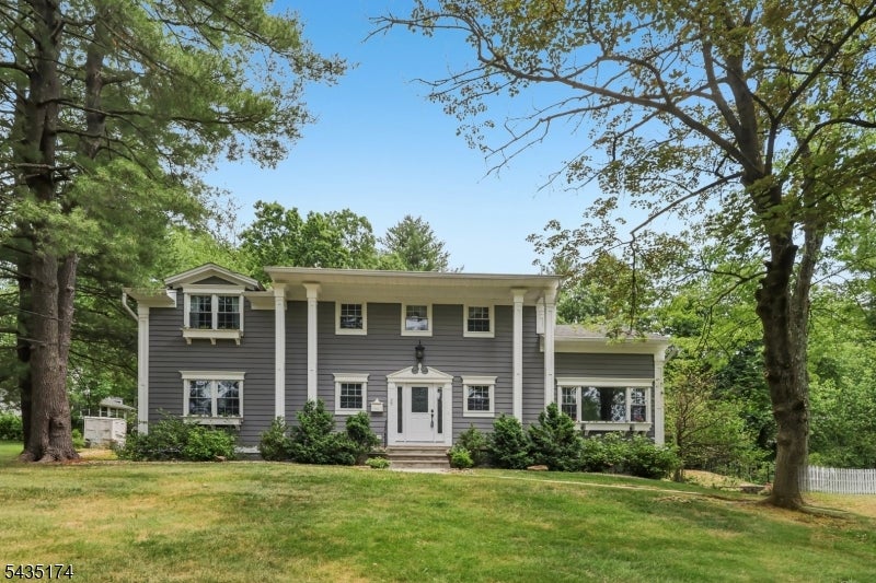 27 Burlington Rd — photo