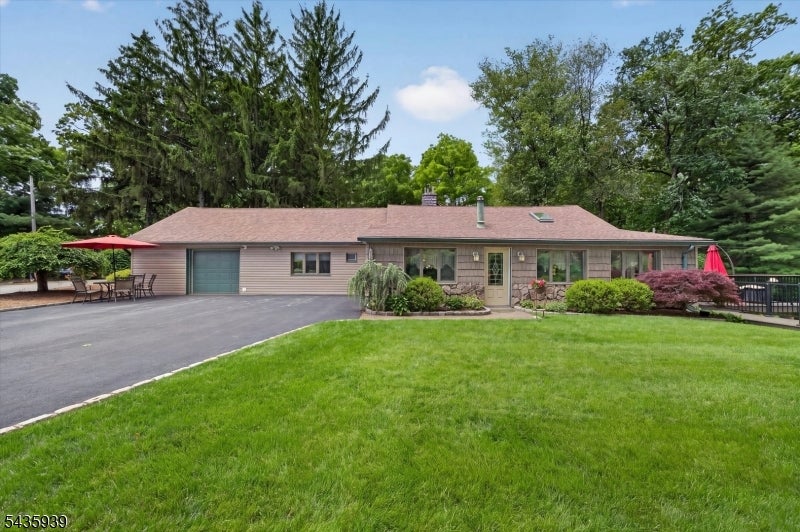 11 Rocky Point Rd — photo