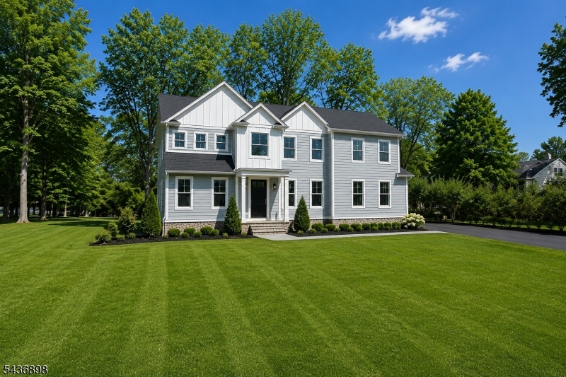 2 Detoro Court — photo