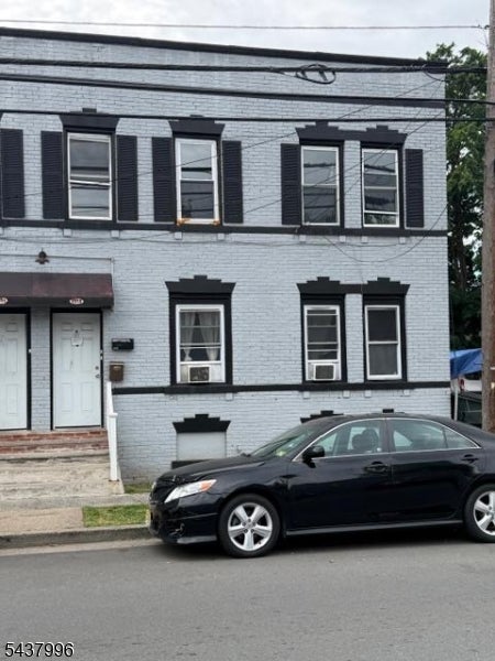 1301 S 2nd St B — photo