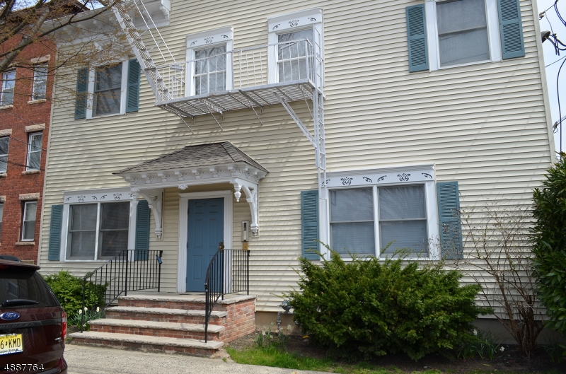 50 Cook Avenue 3a — photo