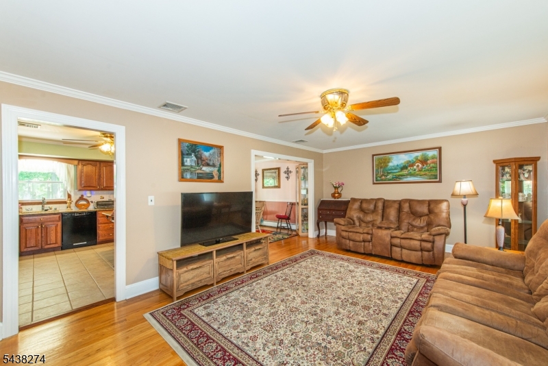21 Whitegate Road, Succasunna, NJ 07876 — photo 2