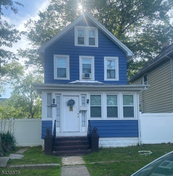 1492 Lawrence Street — photo