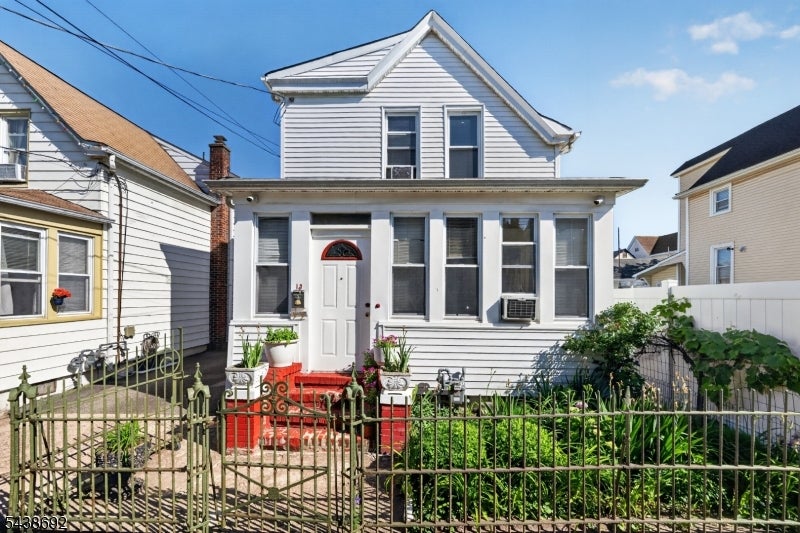 13 Sherman Pl — photo
