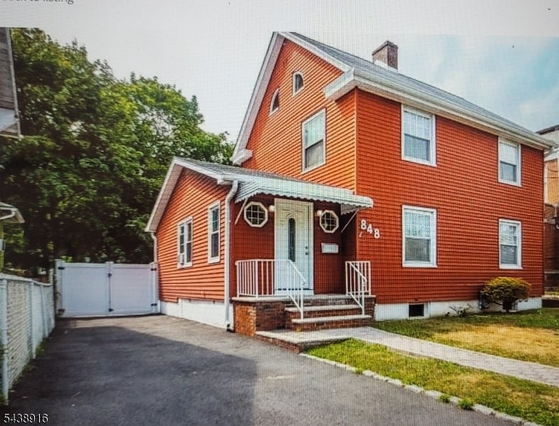 848 Cross Ave — photo