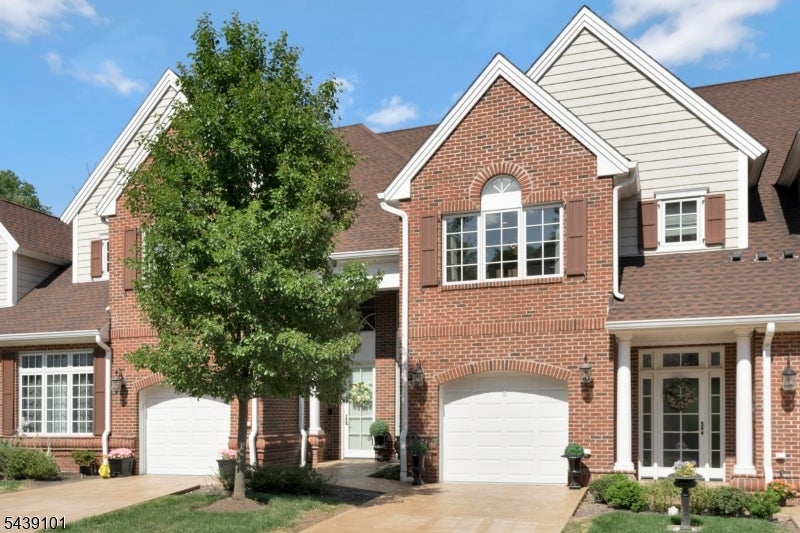 10 Schmidt Cir — photo