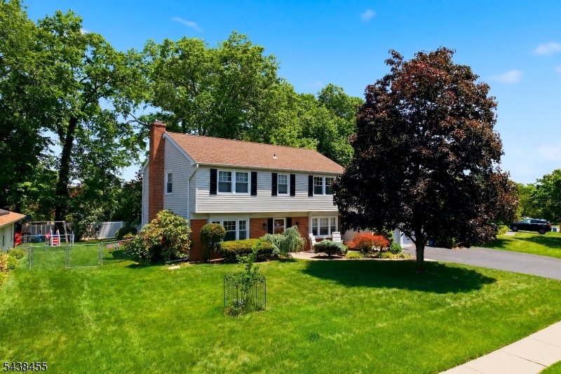 13 Abbott Road — photo