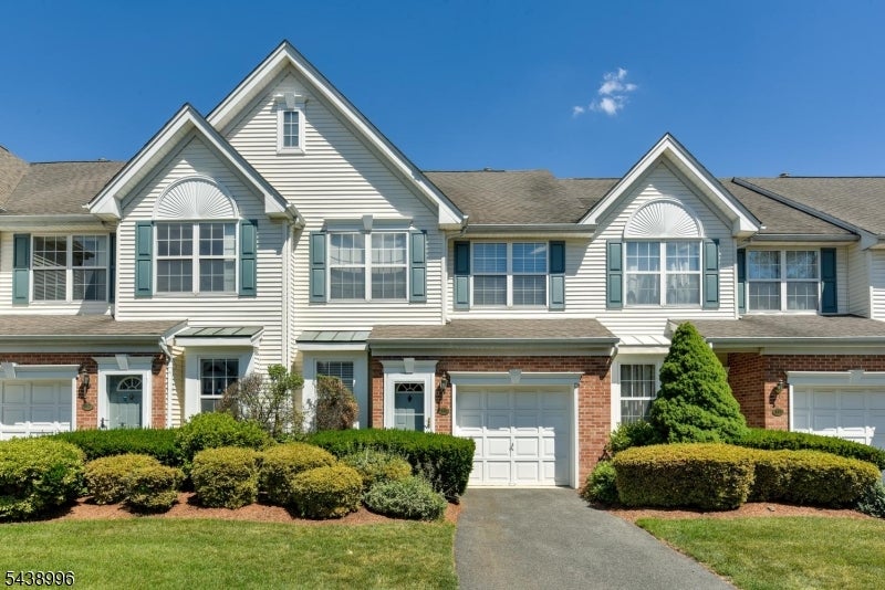 118 Barclay Dr — photo