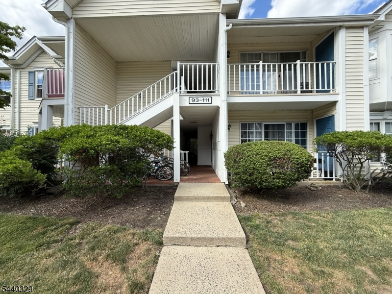 95 Sapphire Lane — photo