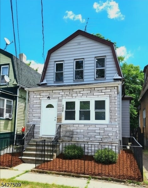 102 Washington Ave — photo