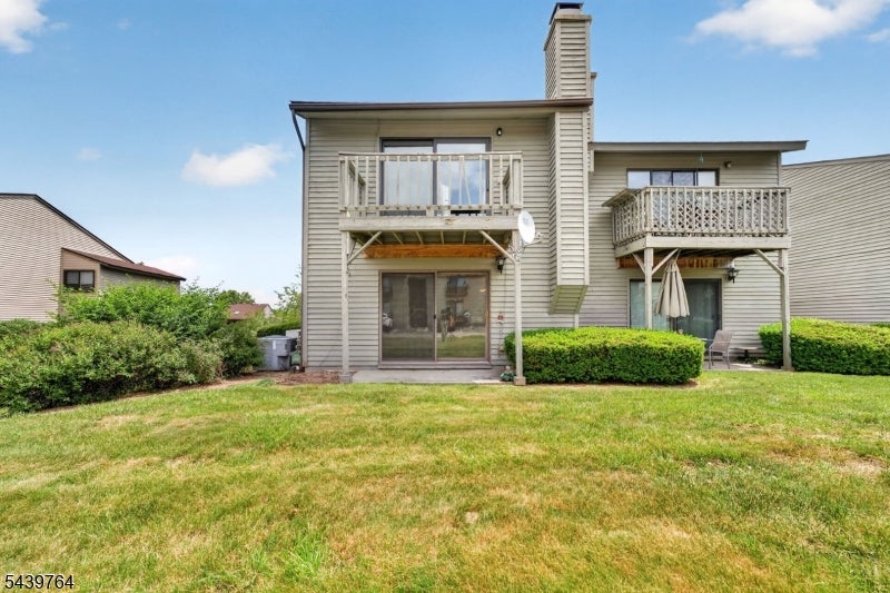 1215 Spruce Hills Dr — photo