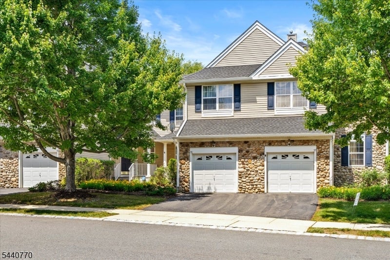 55 Scarlet Oak Dr — photo