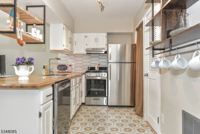3 Davos Drive 6 — photo