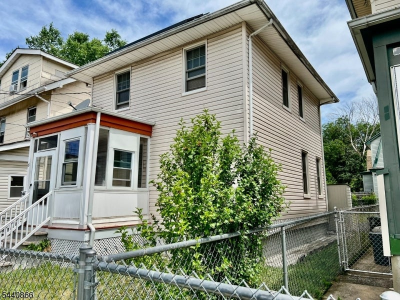 51 Paine Ave — photo