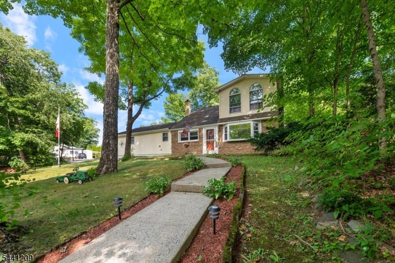 25 Belford Dr — photo