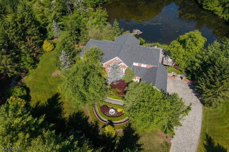 60 Morgan Dr — photo