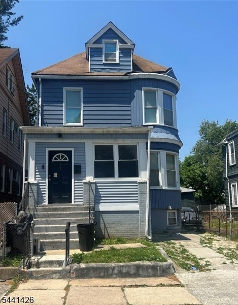 27 Richelieu Ter — photo