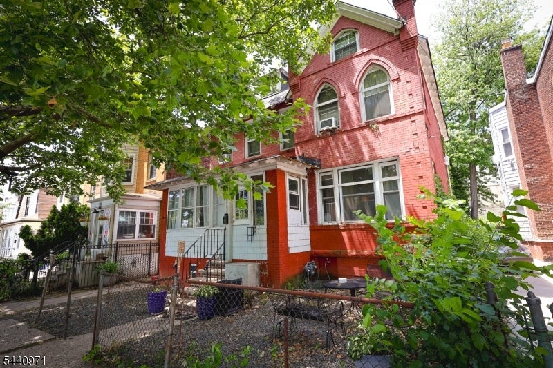 161 Milford Ave — photo