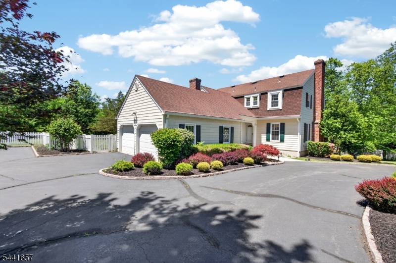 17 Cedar Road — photo