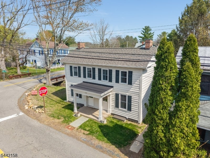 570 Spring Mills Rd. — photo