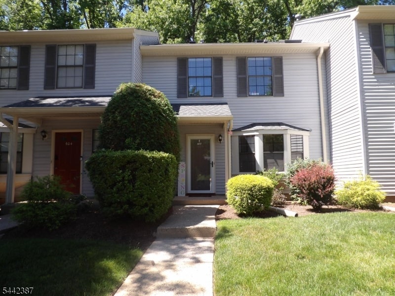 605 Timber Oaks Rd — photo