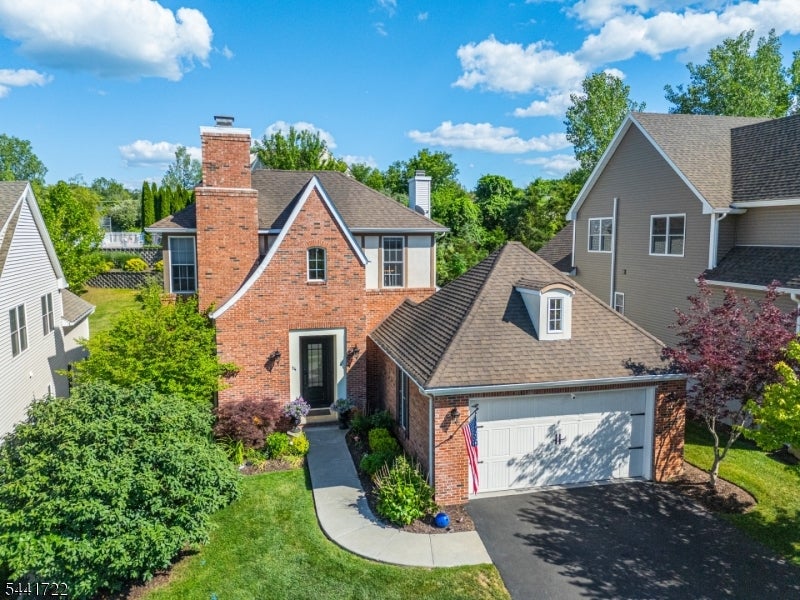 14 Bluffs Ct — photo