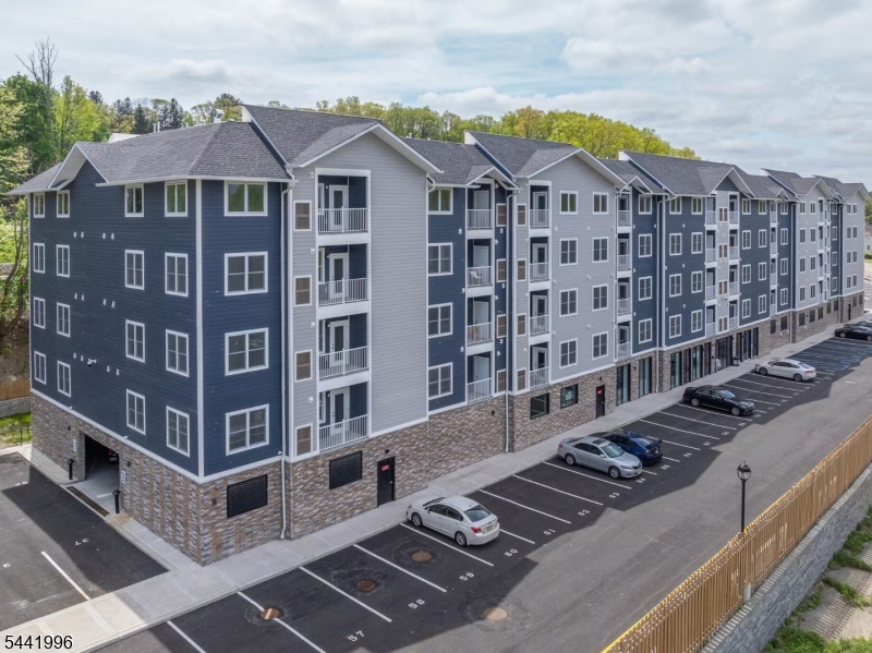 2 Flanders Rd 418 418 — photo