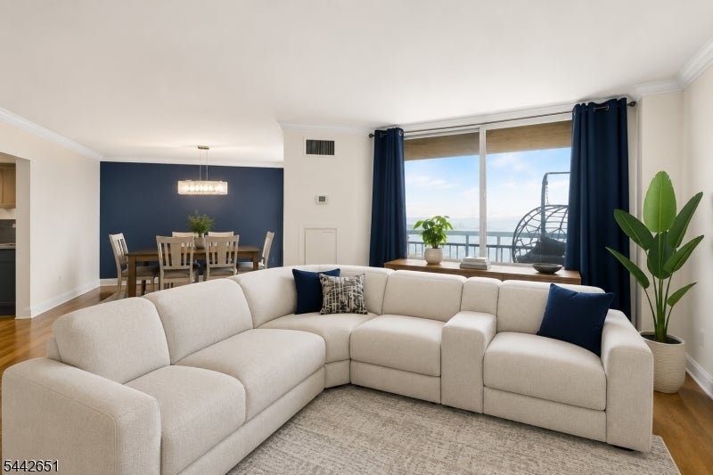 1020 Harmon Cove Tower — photo