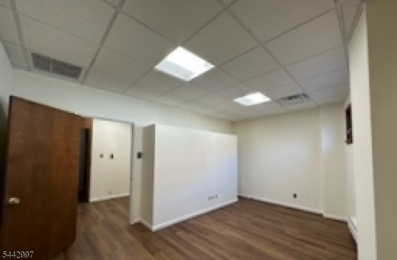 15 Valley St Unit 1 a — photo