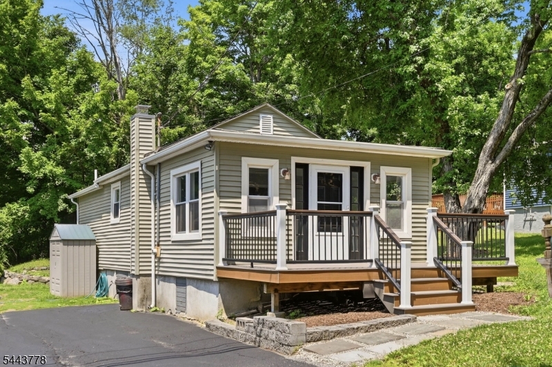 82 Fairview Drive — photo
