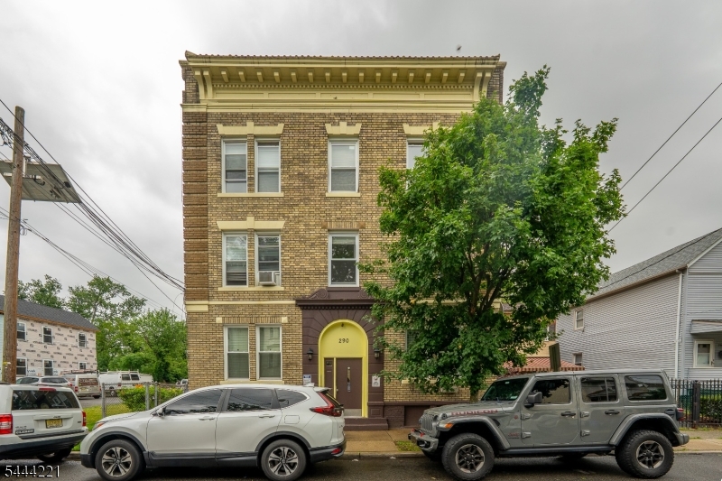 290 Ogden Street 3B — photo